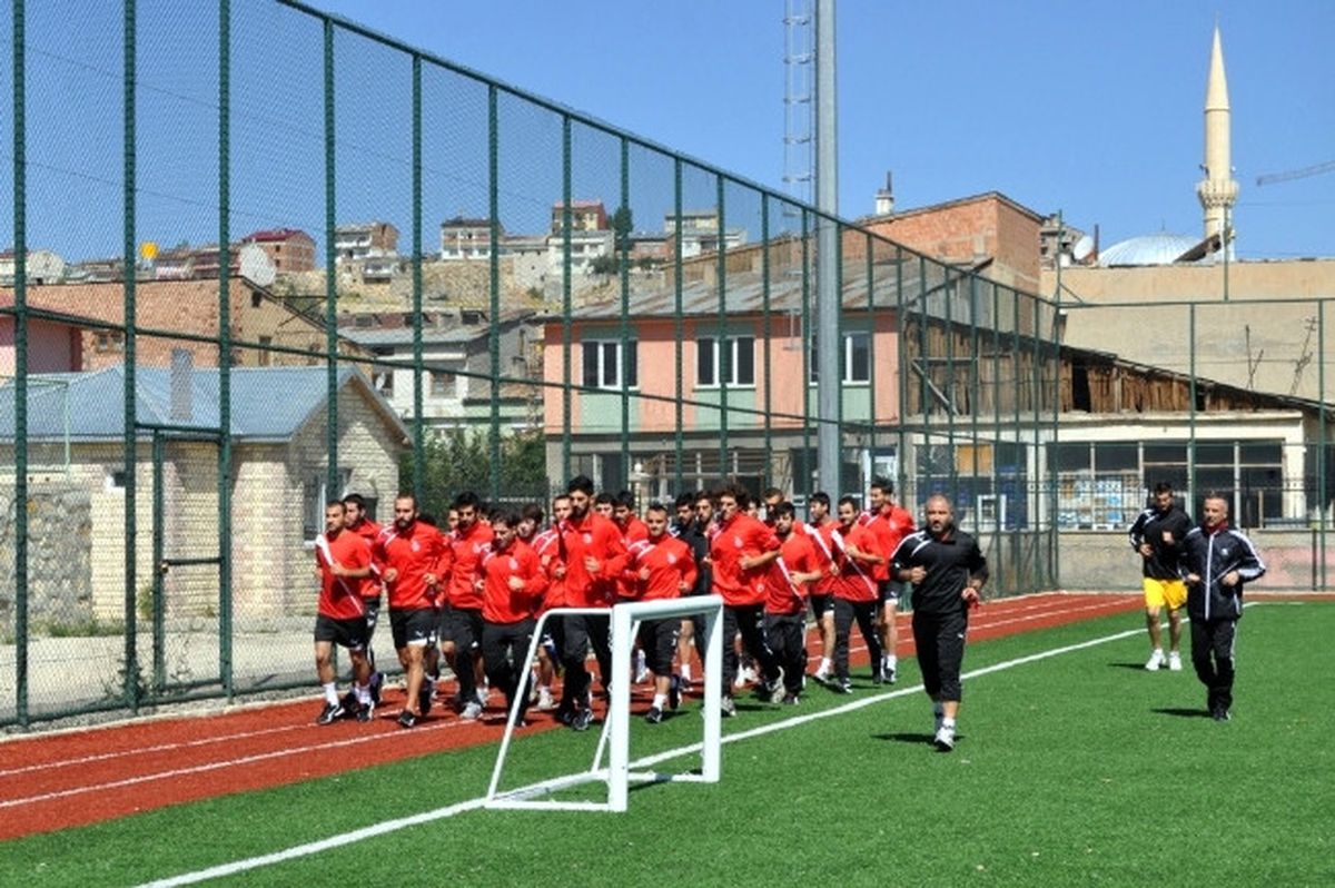 Bayburt Grup Özel İdare Spor Top Başı Yaptı