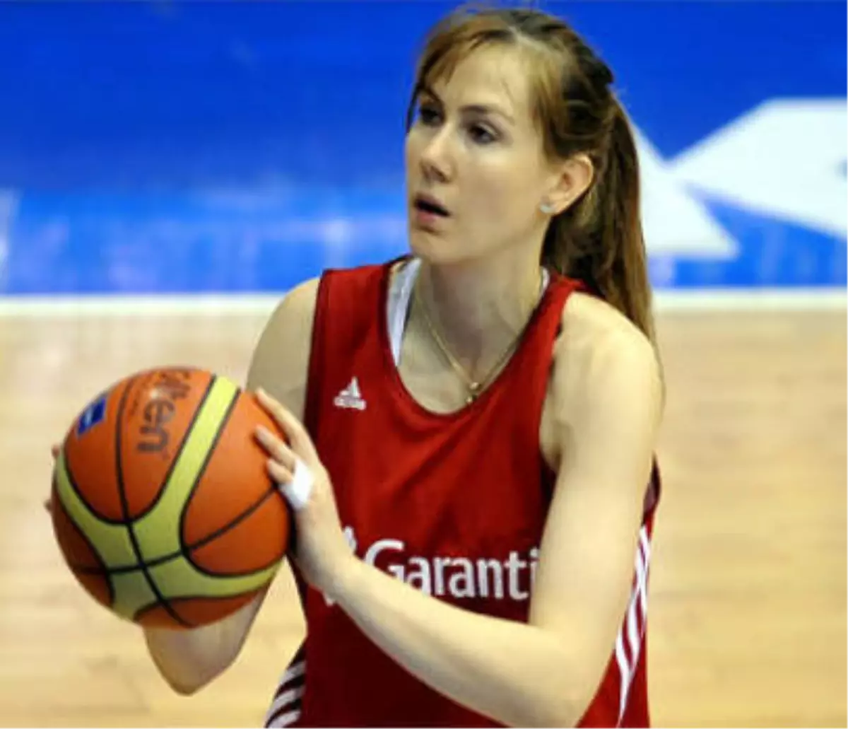 Beşiktaş, Gülşah Akkaya ile Sözleşme Yeniledi