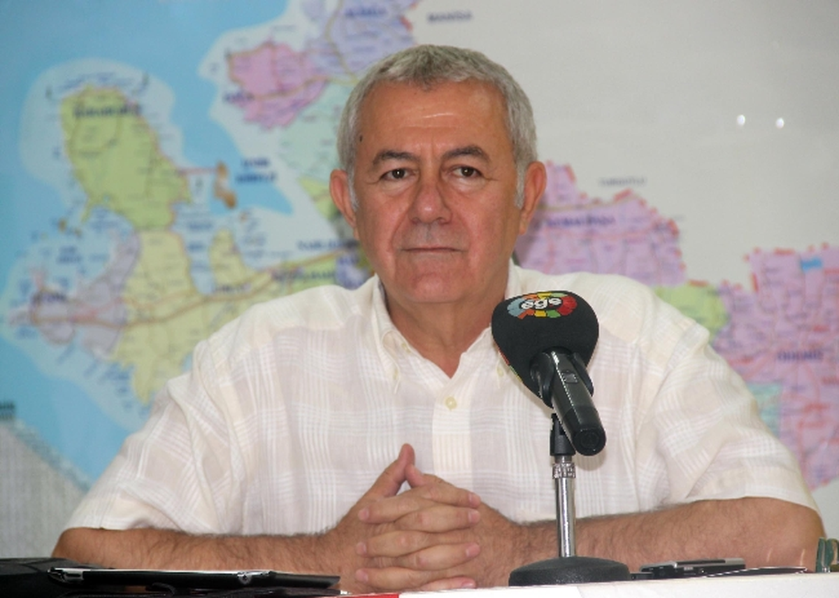 CHP\'li Vekil Alaattin Yüksel\'den Başbakan Yardımcısı Bülent Arınç\'a Suç Duyurusu