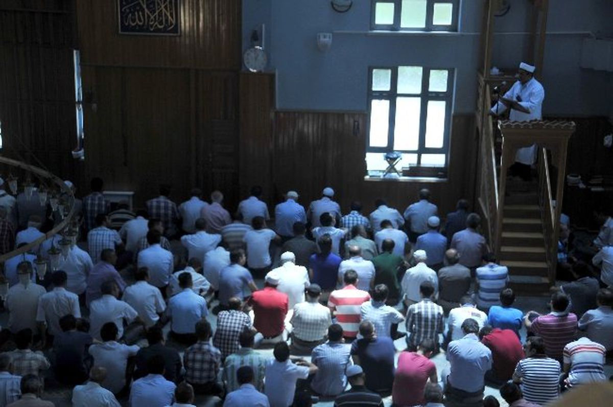 Cuma Hutbesinde \'Ramazan\'a Veda İşlendi