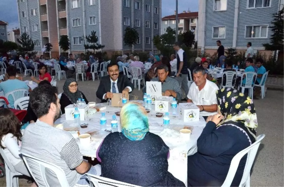 Düzce Belediyesi Mahalle İftarları Sürüyor