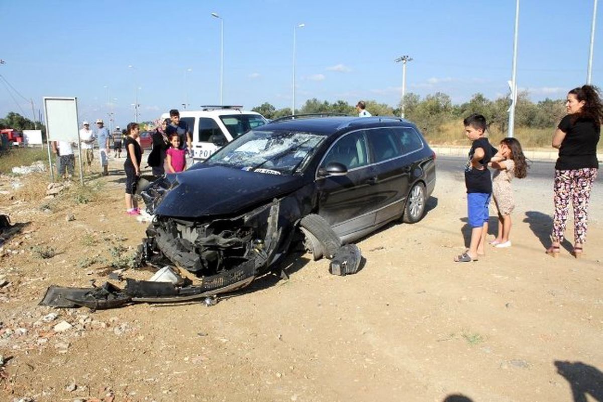 E-87 Karayolu\'nda Trafik Kazası: 2 Yaralı