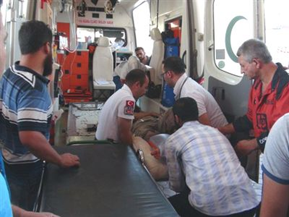 Kilis\'e Yaralı Getirilen 1 Suriyeli Öldü