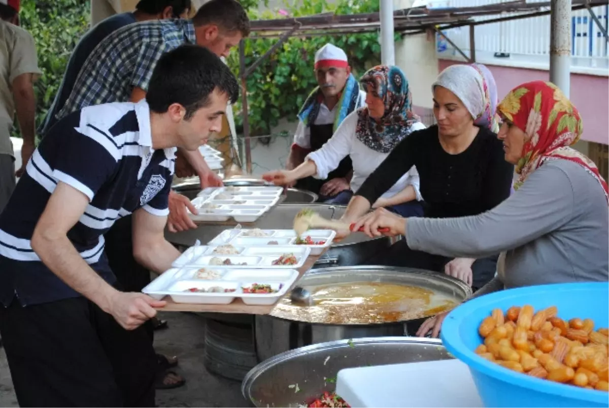 Kuran Kursu Öğrencilerine Hayırseverler Bisiklet Hediye Etti