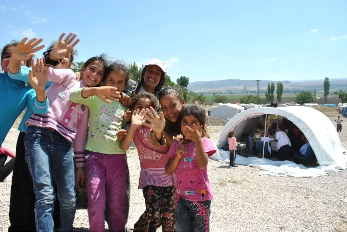 Mevsimlik Tarım İşçilerine Çadırdan Poliklinik