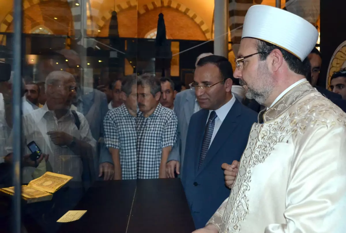 "Mukaddes Miras Sergisi" Sultanahmet Medresesi\'nde Açıldı