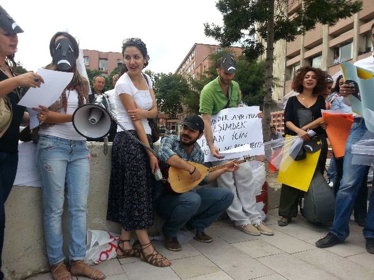 Öğretmenlerden Renkli Eylem