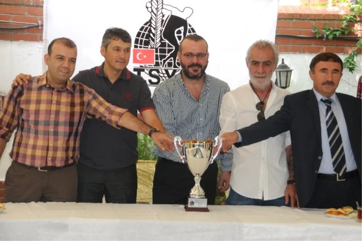TSYD Ankara Şubesi 4\'lü Futbol Turnuvası Kuraları Çekildi
