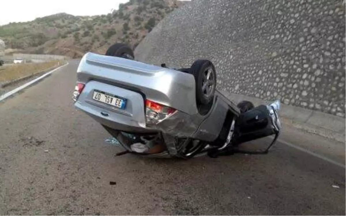 Adıyaman-Malatya Yolunda Kaza: 3 Yaralı