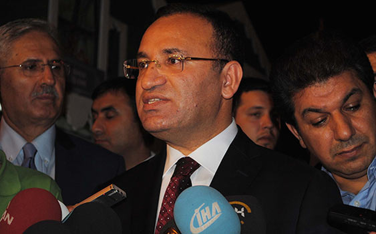 Bozdağ, Kadıköy\'deki Sokak İftarına Katıldı