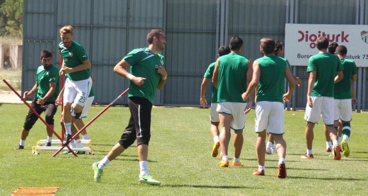 Bursaspor Vojvodina Maçına Bileniyor