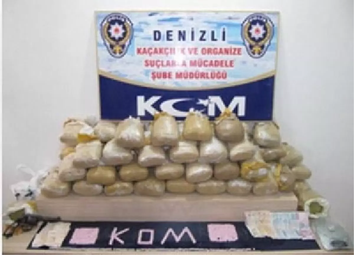Denizli\'de Polis Zehir Tacirlerine Nefes Aldırmadı