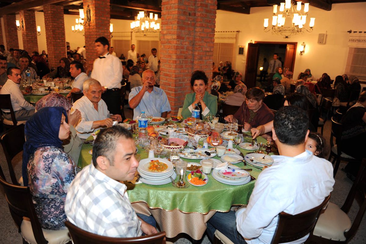 Gülşen Kutlu İftarda Altındağlılarla Buluştu