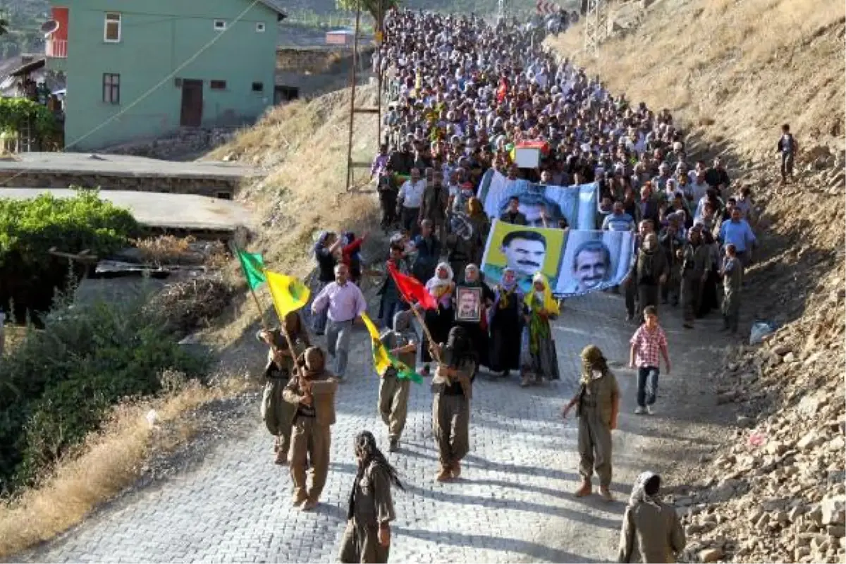 Kato Dağı\'nda Mayına Basarak Ölen PKK\'lı Toprağa Verildi