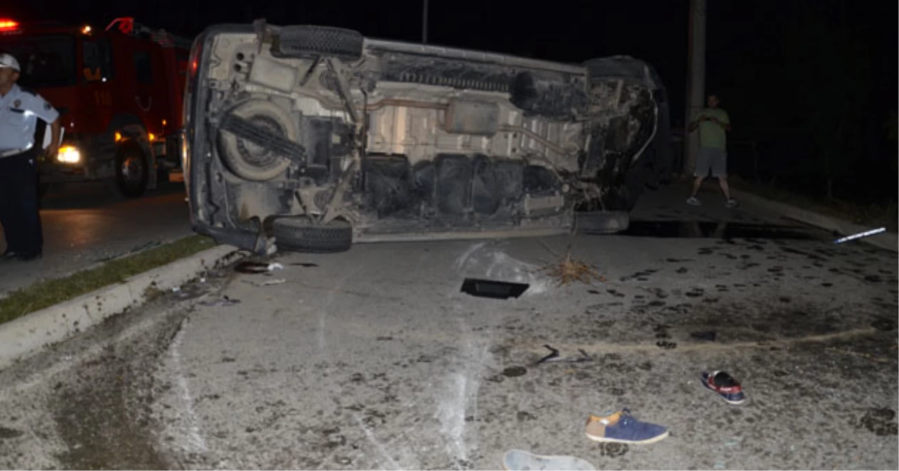 Antalya\'da Zincirleme Trafik Kazası: 18 Yaralı