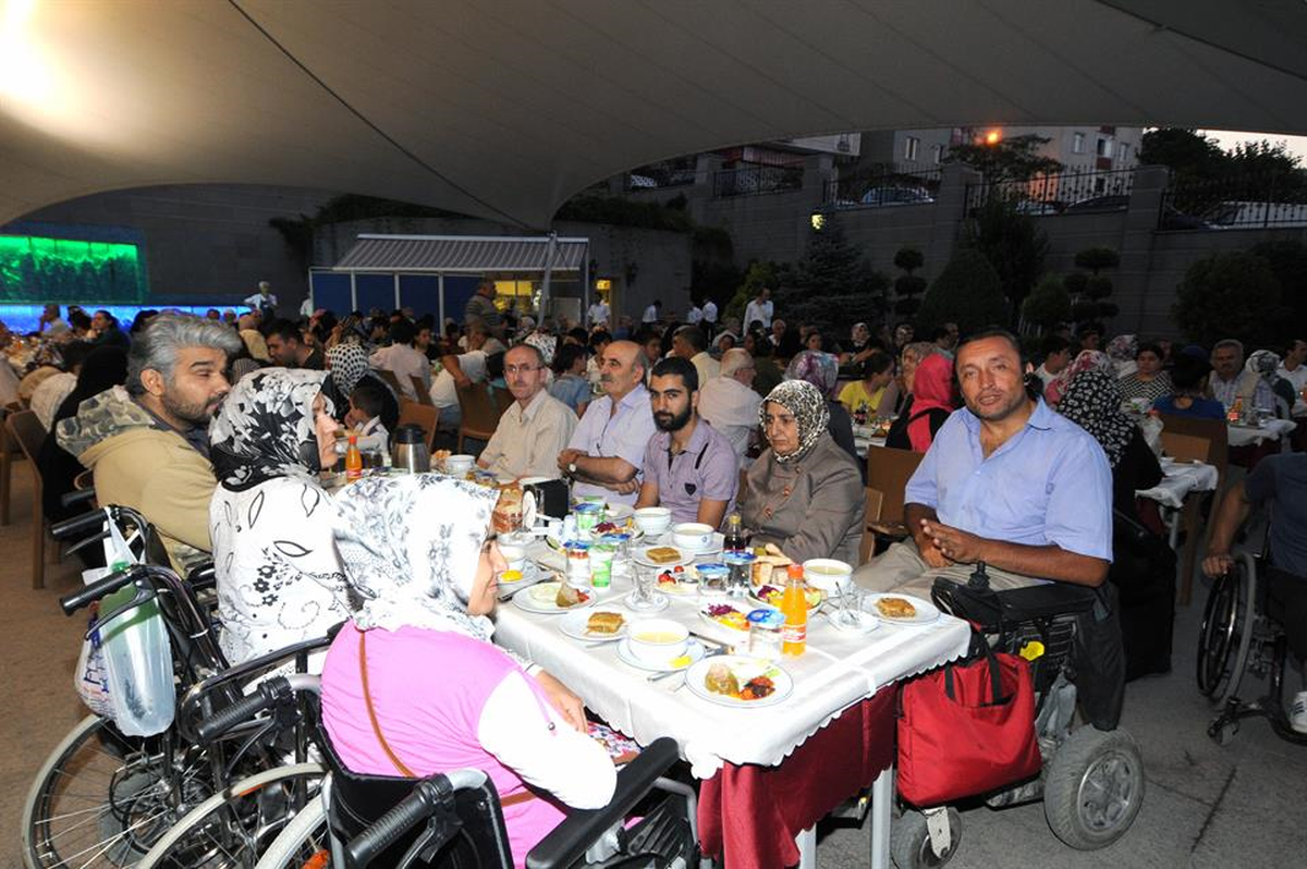 "Engelliler ve Yakınları İftarda Buluştu"