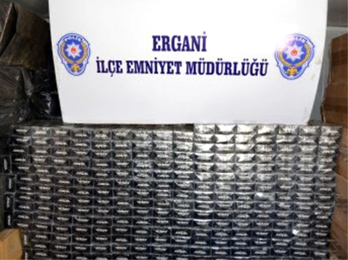Ergani\'de Dört Bin Paket Kaçak Sigara Ele Geçirildi