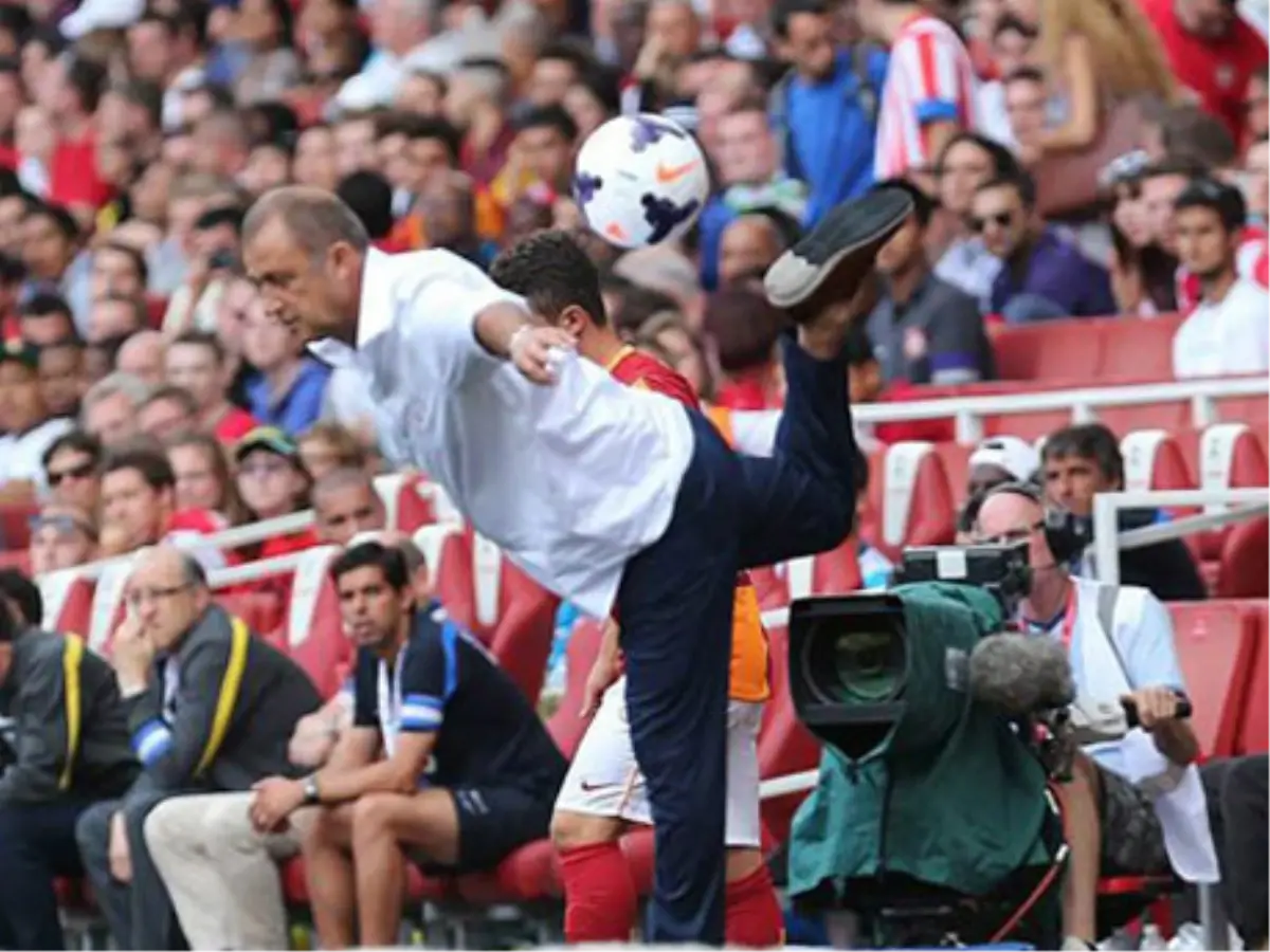 Fatih Terim\'den Akrep Vuruşu