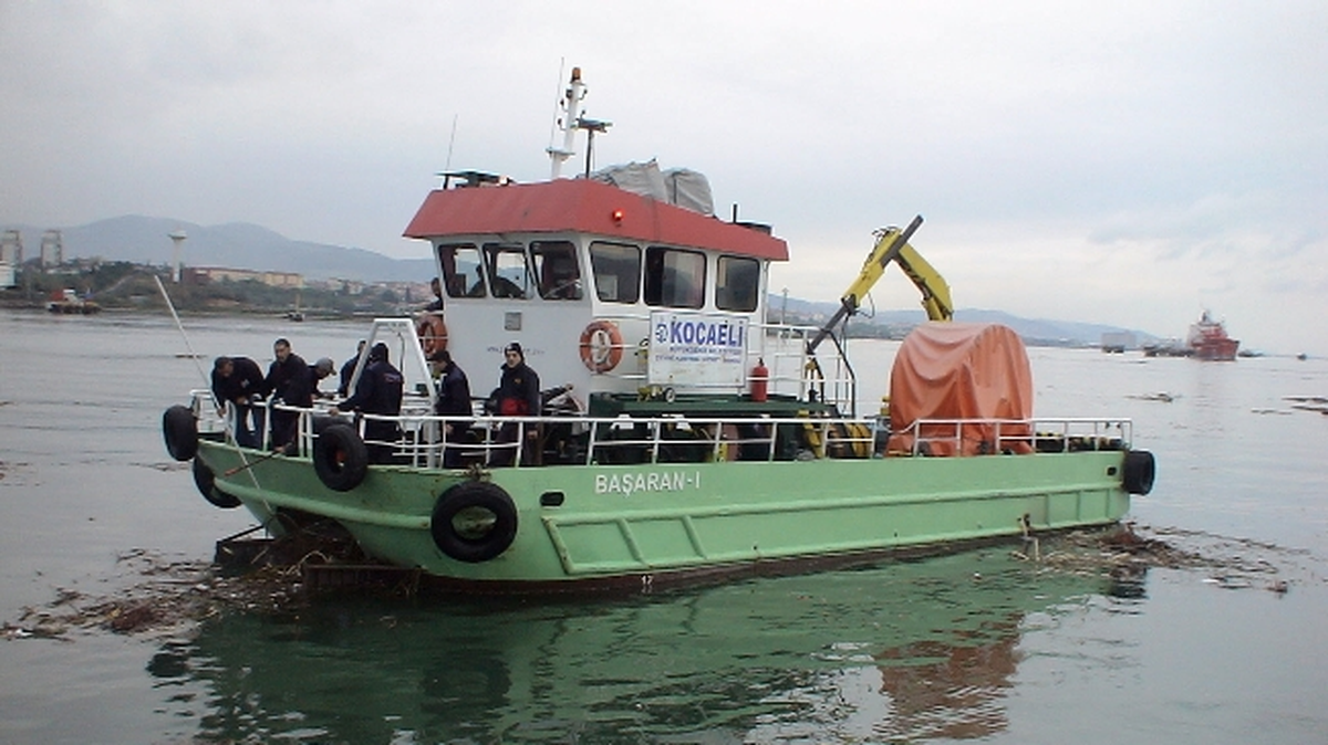 Körfez\'de 350 Ton Atık Toplandı