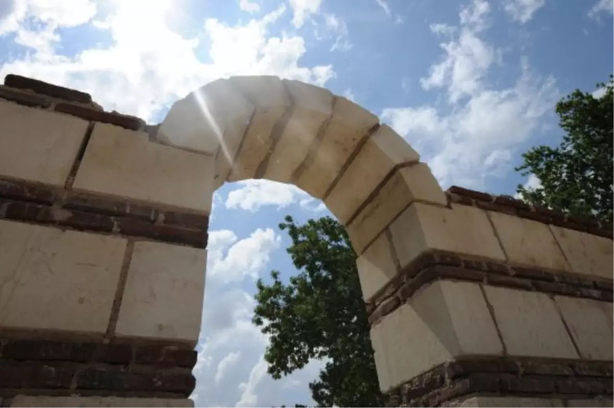Küçüksu Mihrişah Valide Sultan Camii Yeniden Hayat Buluyor