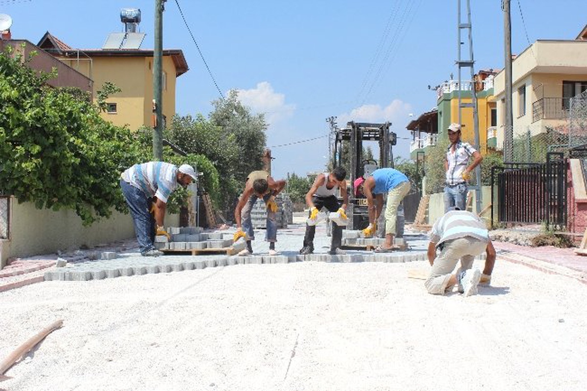 Sarıçam Belediyesi\'nden Kilit Parke Çalışması