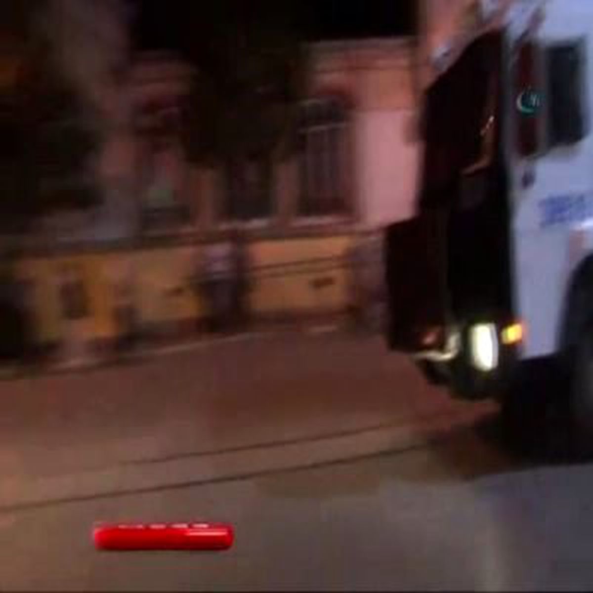 Taksim\'deki Eylemde Yaralananlar Hastaneye Kaldırıldı