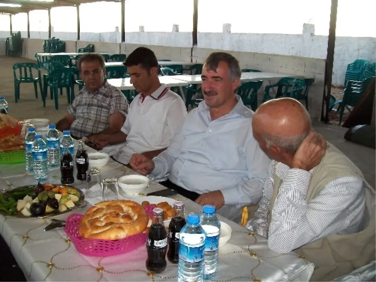 Taşeron İşçiler İftar Yemeğinde Bir Araya Geldi