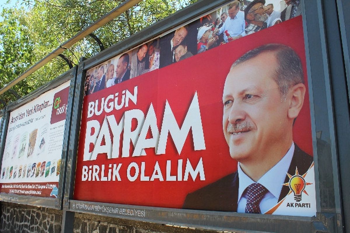 AK Parti\'den Bilboardlar Aracılığıyla Bayram Mesajı