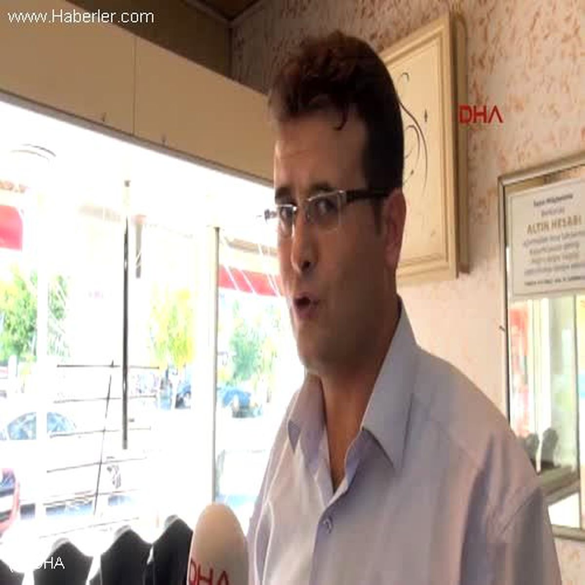 Antalya Kuyumcuda Balyozlu Soygun Girişimi Cama Takıldı