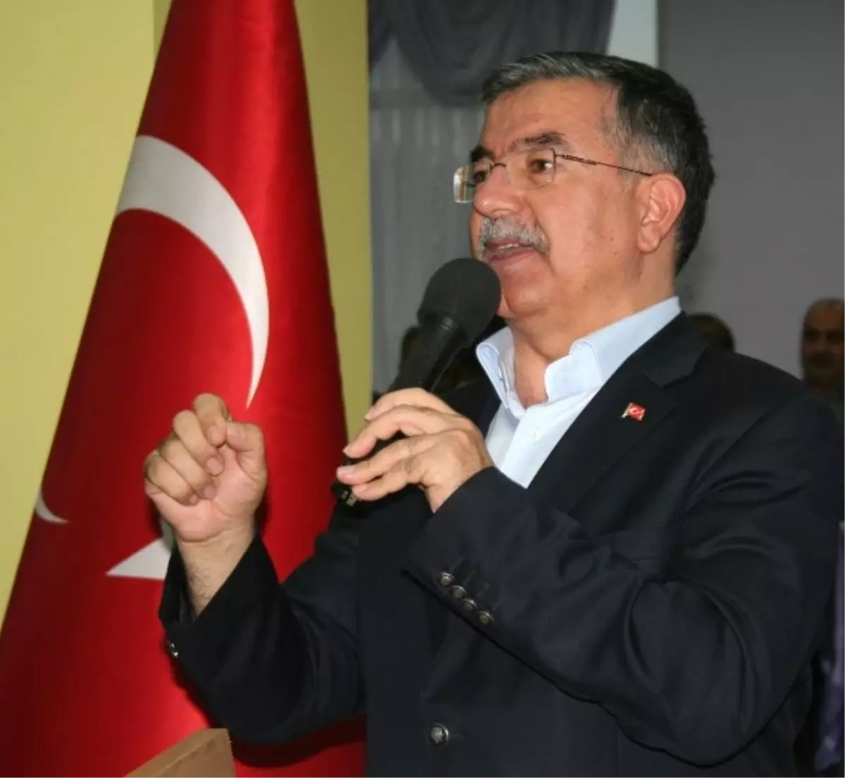 Bakan Yılmaz AK Parti Kars İl Teşkilatının İftar Yemeğine Katıldı