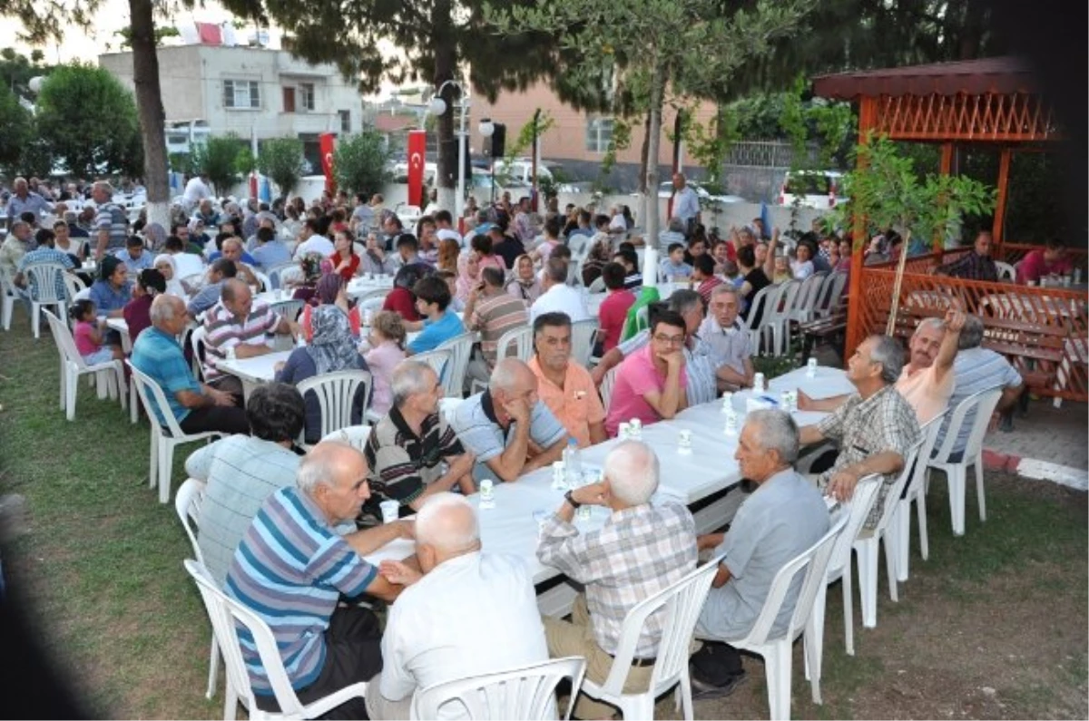 Balkan Türkleri Geleneksel İftar Yemeğinde Buluştu