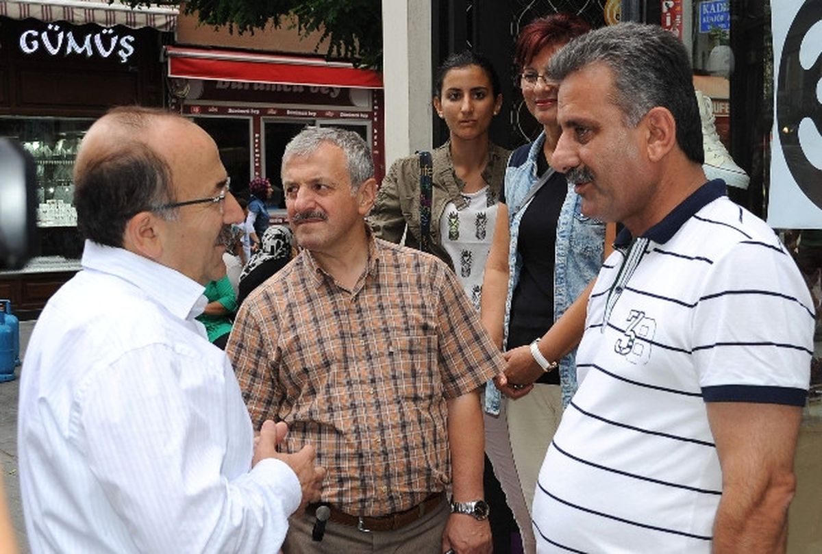 Başkan Gümrükçüoğlu Esnafın Bayramını Kutladı