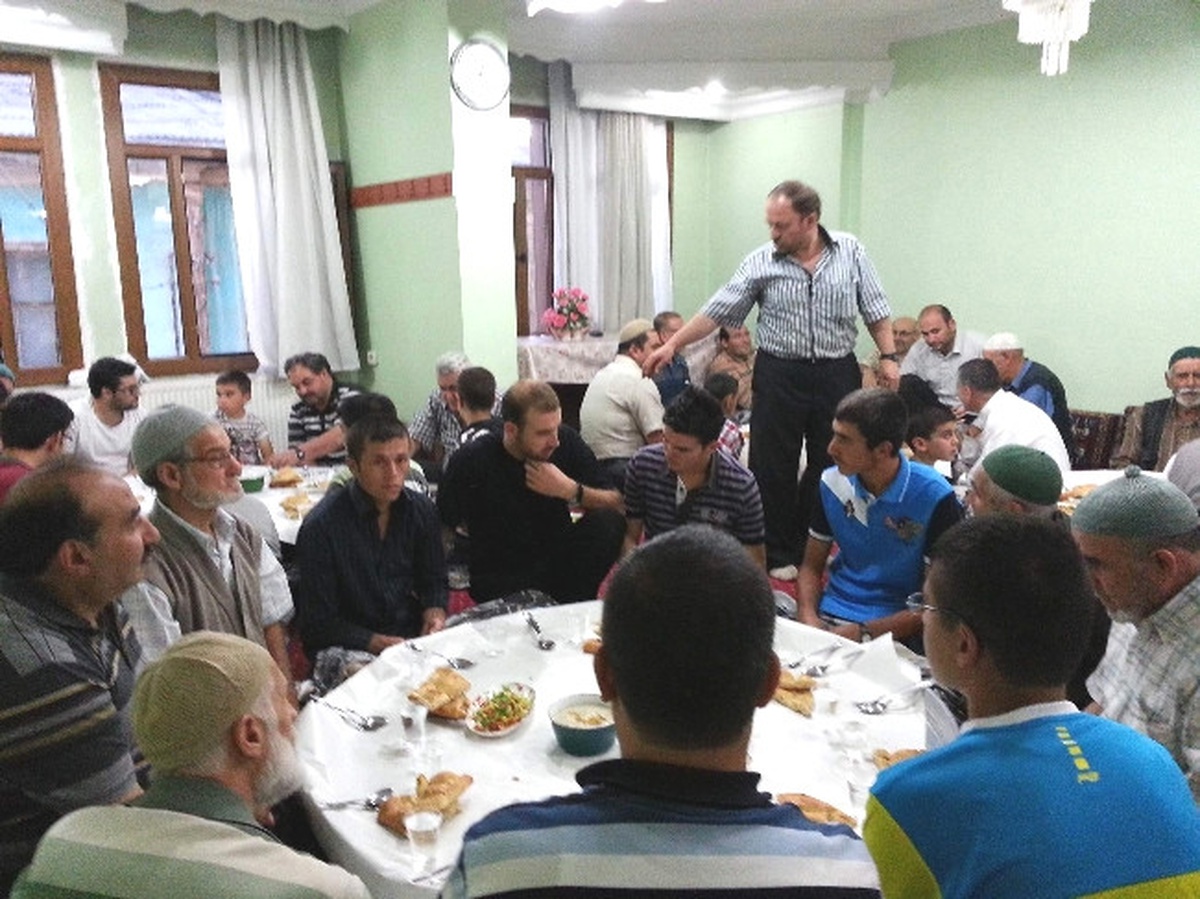 Bolvadin Semerkand Bölge Temsilciliği İftar Yemeği Verdi