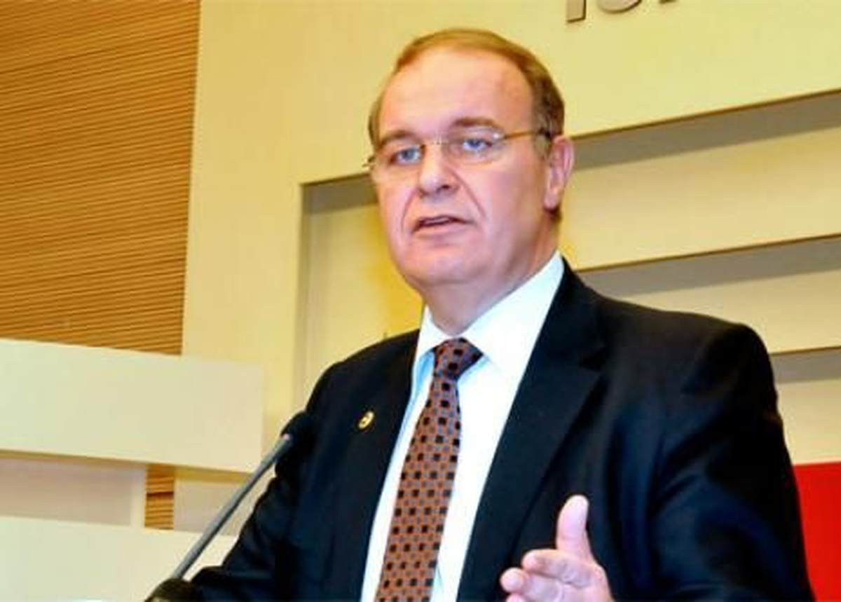 CHP\'li Öztrak.AKP Ekonomi Trenini de Hızlı Tren Gibi Devirirse Bunun Altında 76 Milyonun Tamamı...