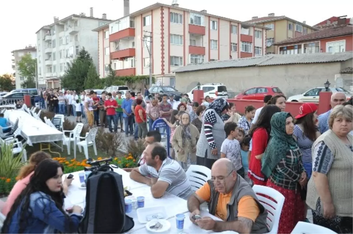 Çorlu Medya Mensupları Derneği\'nden Örnek Hareket
