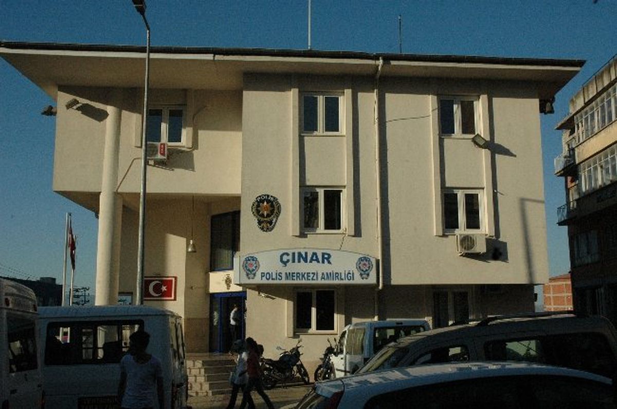 Denizli\'de Polisin Sır İntiharı