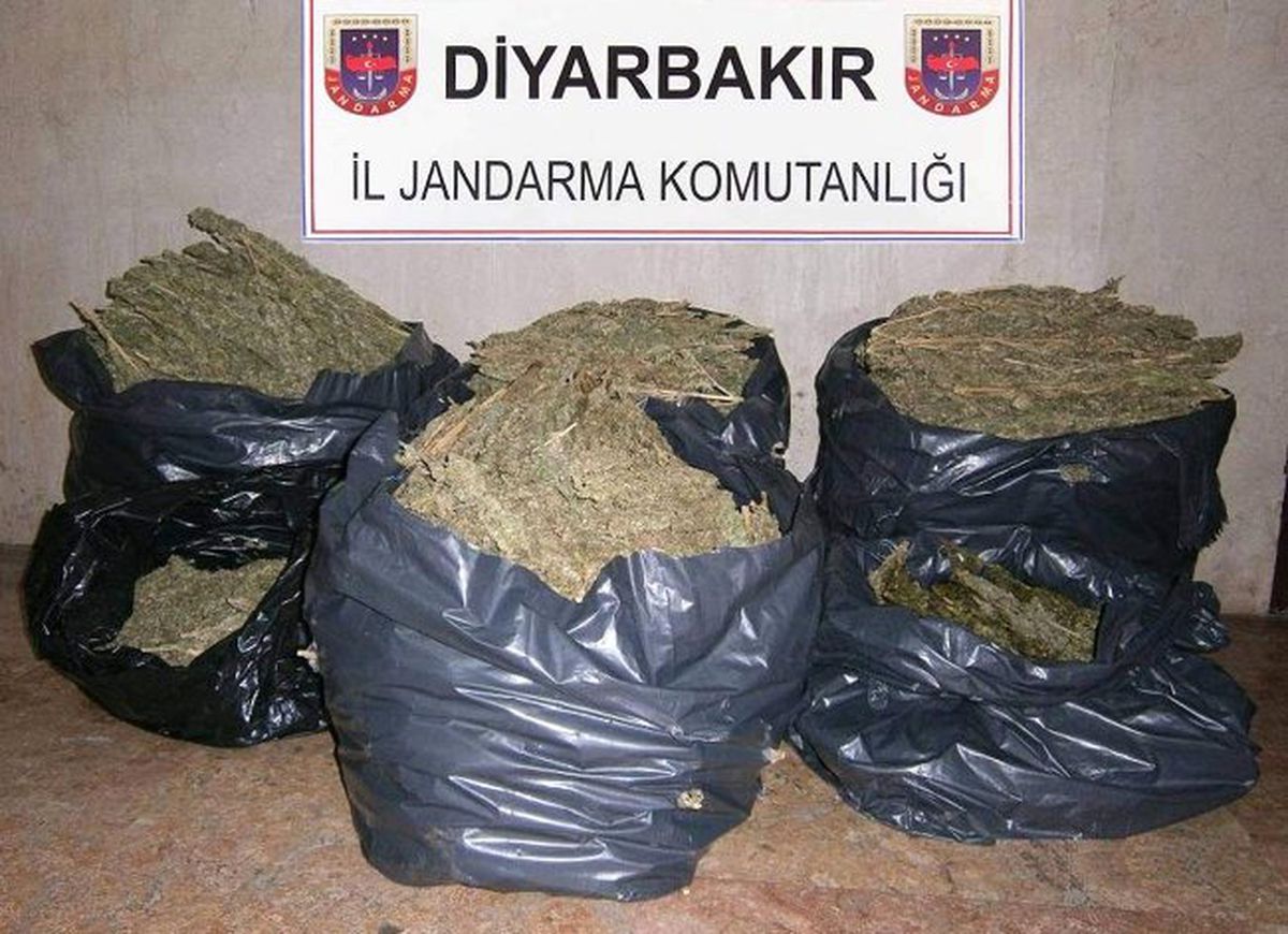 Diyarbakır\'da 211 Kilogram Esrar Ele Geçirildi