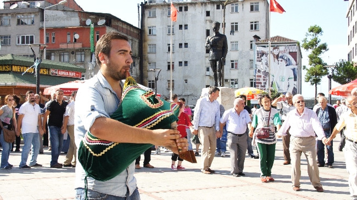 Haberal\'ın Memleketinde Tahliye Kutlaması