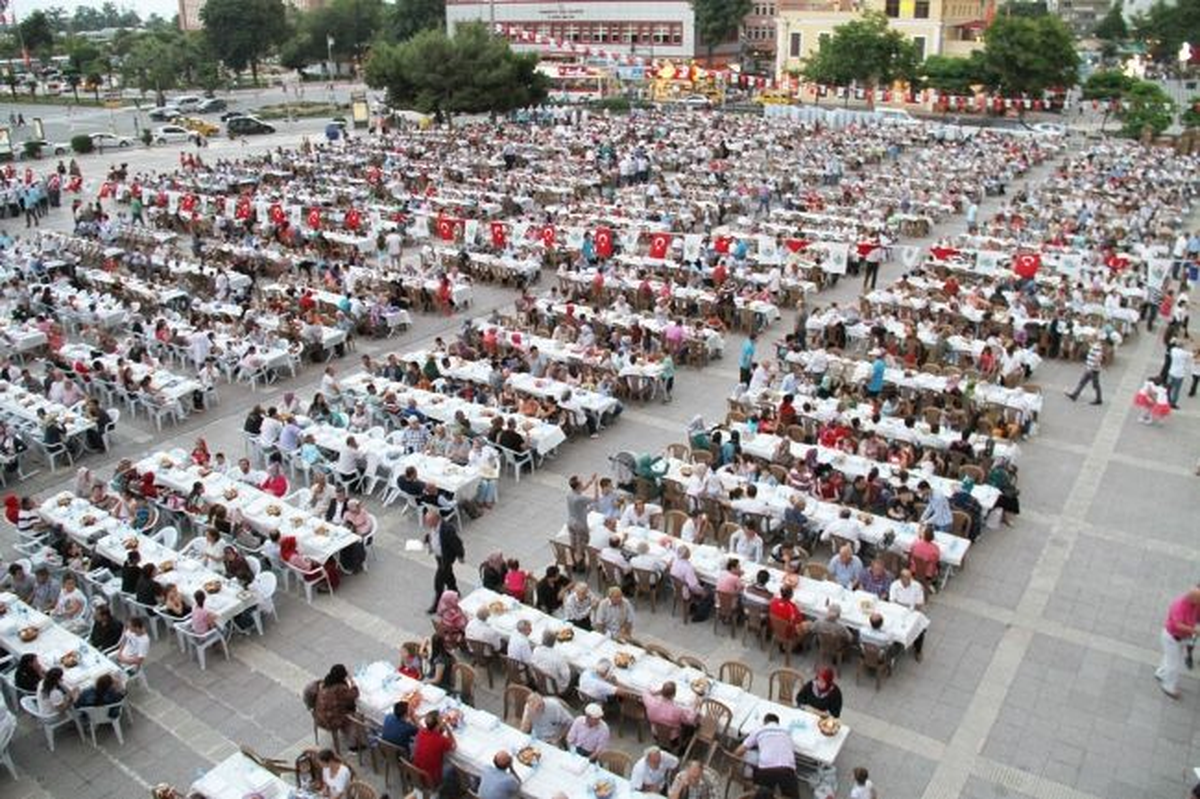İlkadım Belediyesinden 55 Bin Kişiye İftar