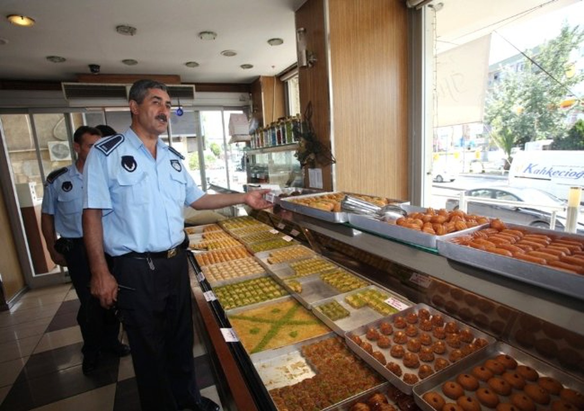 Kartal Zabıtası Pastaneleri Denetledi