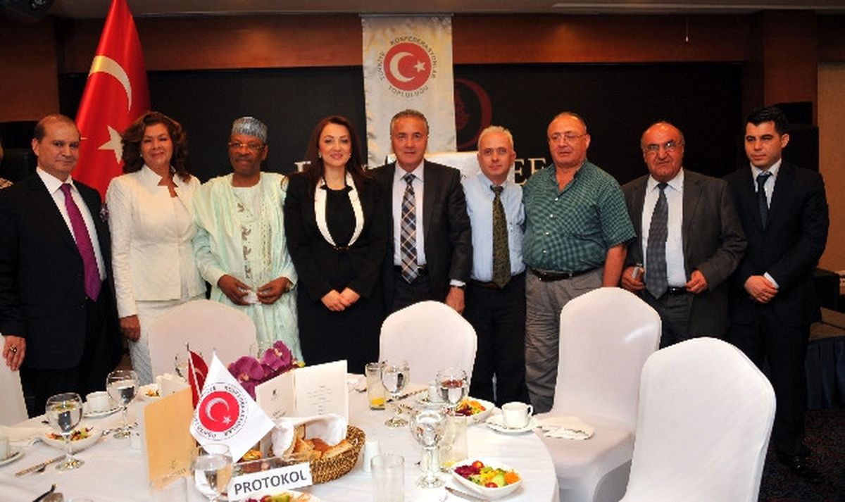Konfederasyonlar Topluluğu\'nun Yemeğine Uluslararası Kuruluşlardan Yoğun İlgi