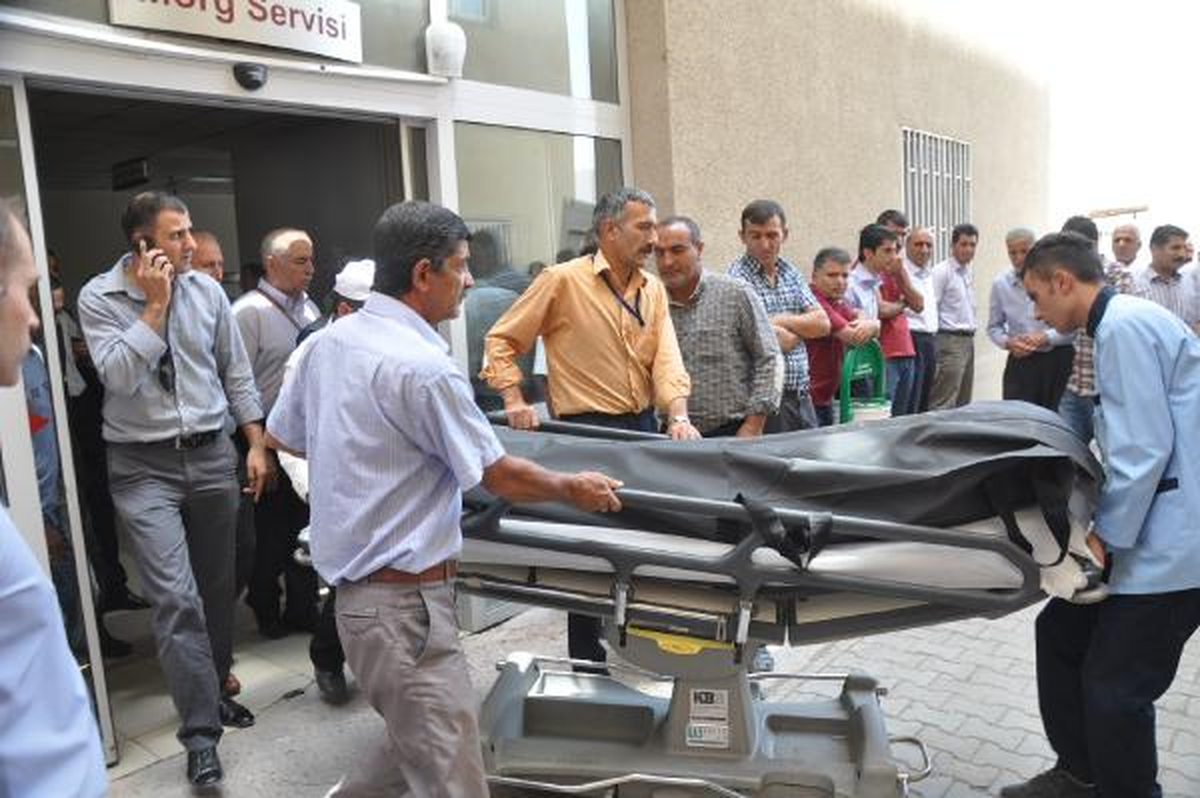 Korucu, Köy Meydanında Kalaşnikofla İntihar Etti