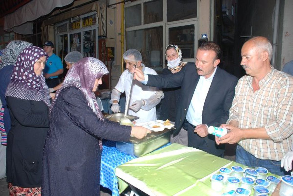 Kuruçeşme Sakinleri Hep Birlikte İftar Yaptı