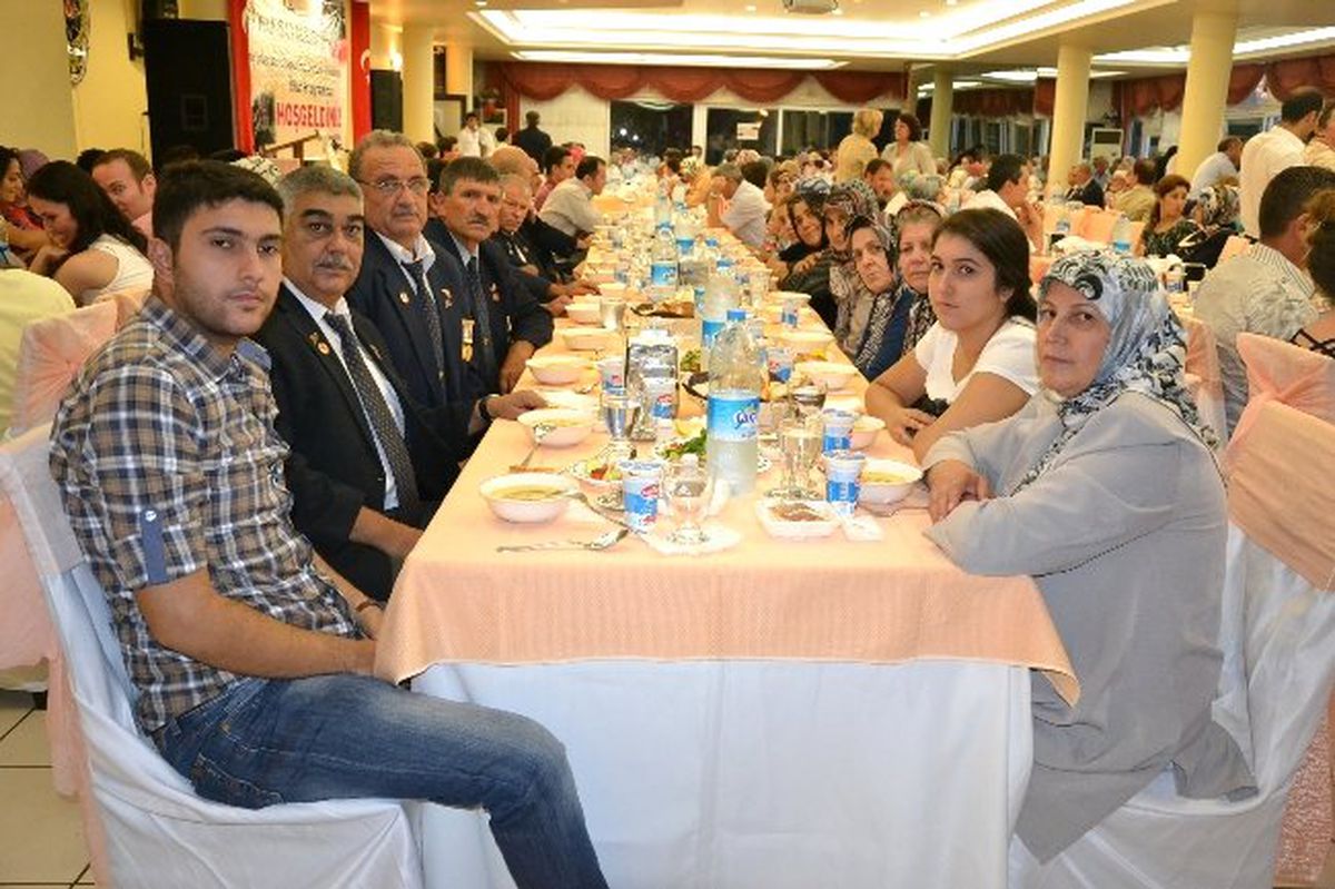 Manrisa\'da "İftar Vakti Kardeşlik Vakti" Etkinlikleri