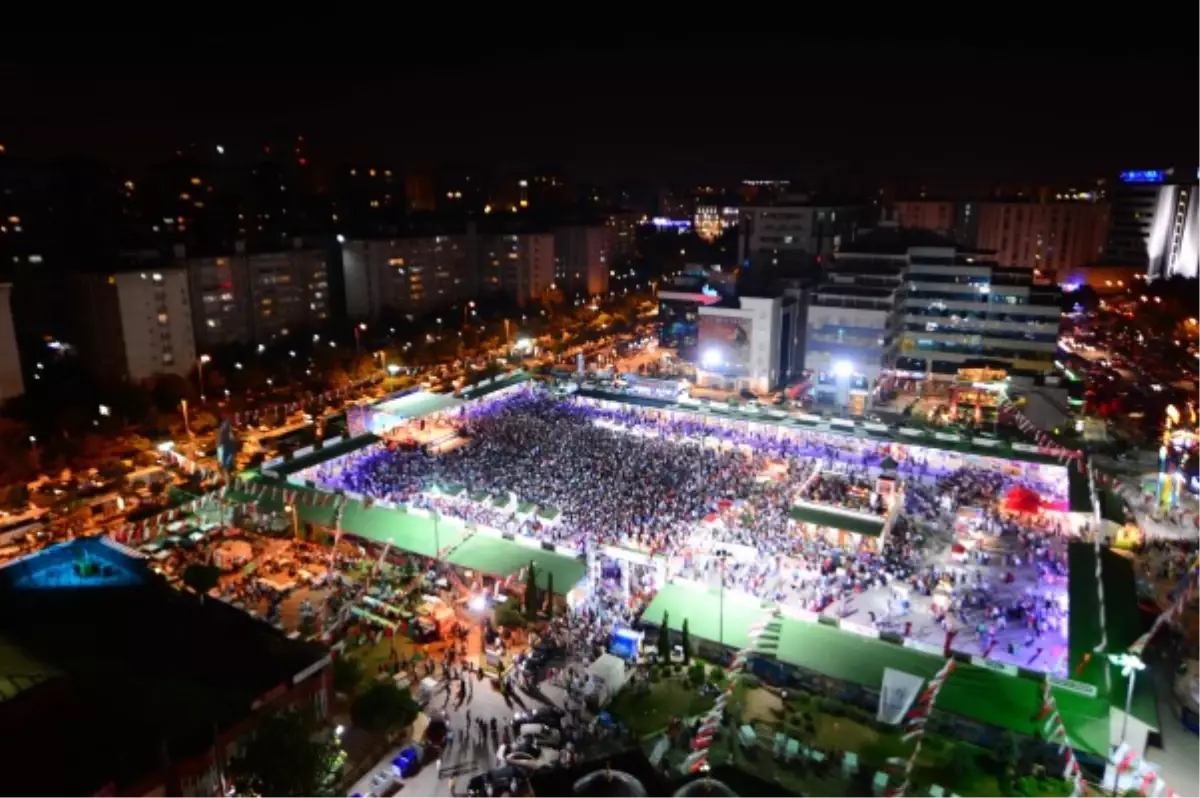 Mustafa Ceceli\'den Beylikdüzü\'nde Unutulmayacak Konser