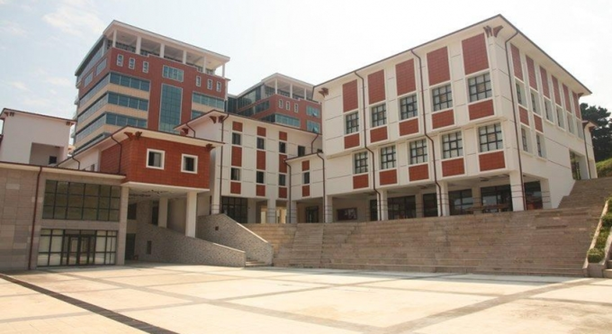 Recep Tayyip Erdoğan Üniversitesi\'nde Torpil Skandalı!