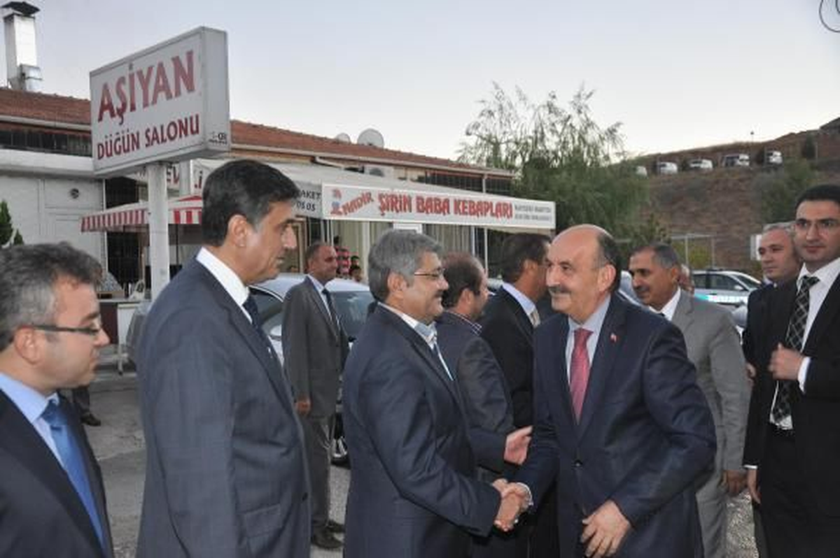 Sağlık Bakanı Kırıkkale\'de İftar Yemeğine Katıldı