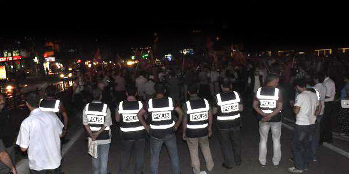 Silivri Otobüsleri Saatlerdir Bekliyor