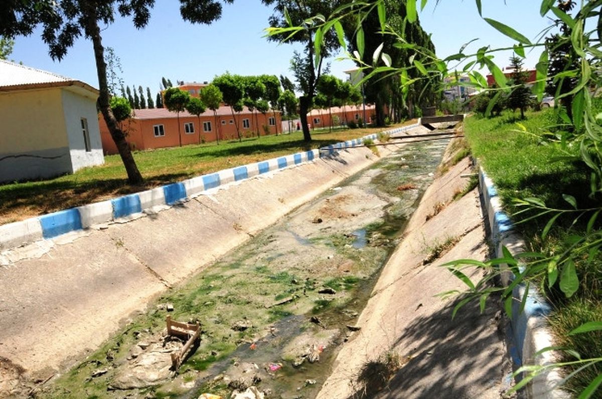 Tarihi Şamran Kanalı Çöplüğe Döndü