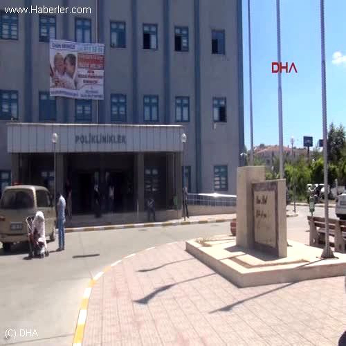 Yalova Hastane Çalışanından Atatürk Büstüne Çirkin Saldırı